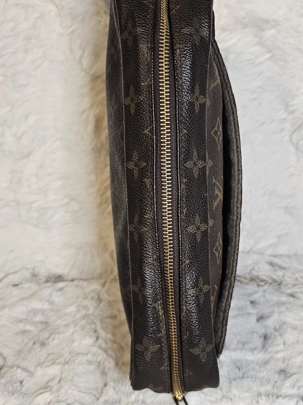Louis Vuitton Monogram Canvas Toiletry Pouch in Brown and Tan With COA - Picture 3 of 14